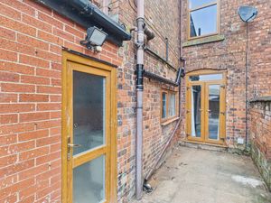 Photo 28- click for photo gallery